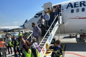 aeromexico emergency exit